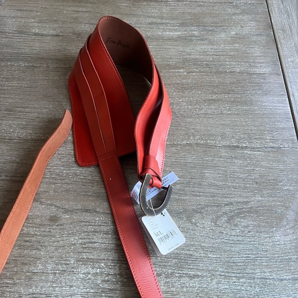 Free People woman’s orange Leather Belt - Picture 4 of 12